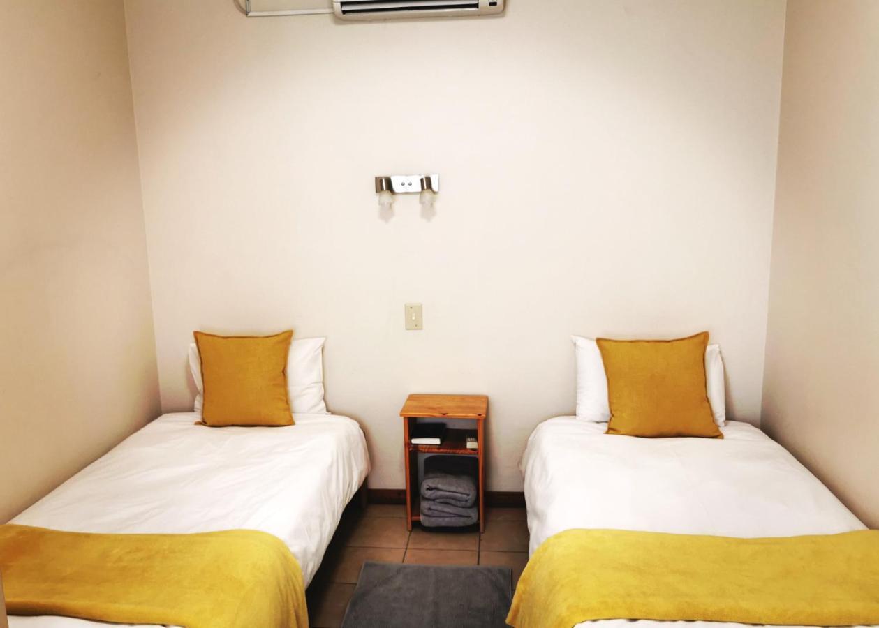 Apartament East Gate Rest Camp Buitepos Zewnętrze zdjęcie
