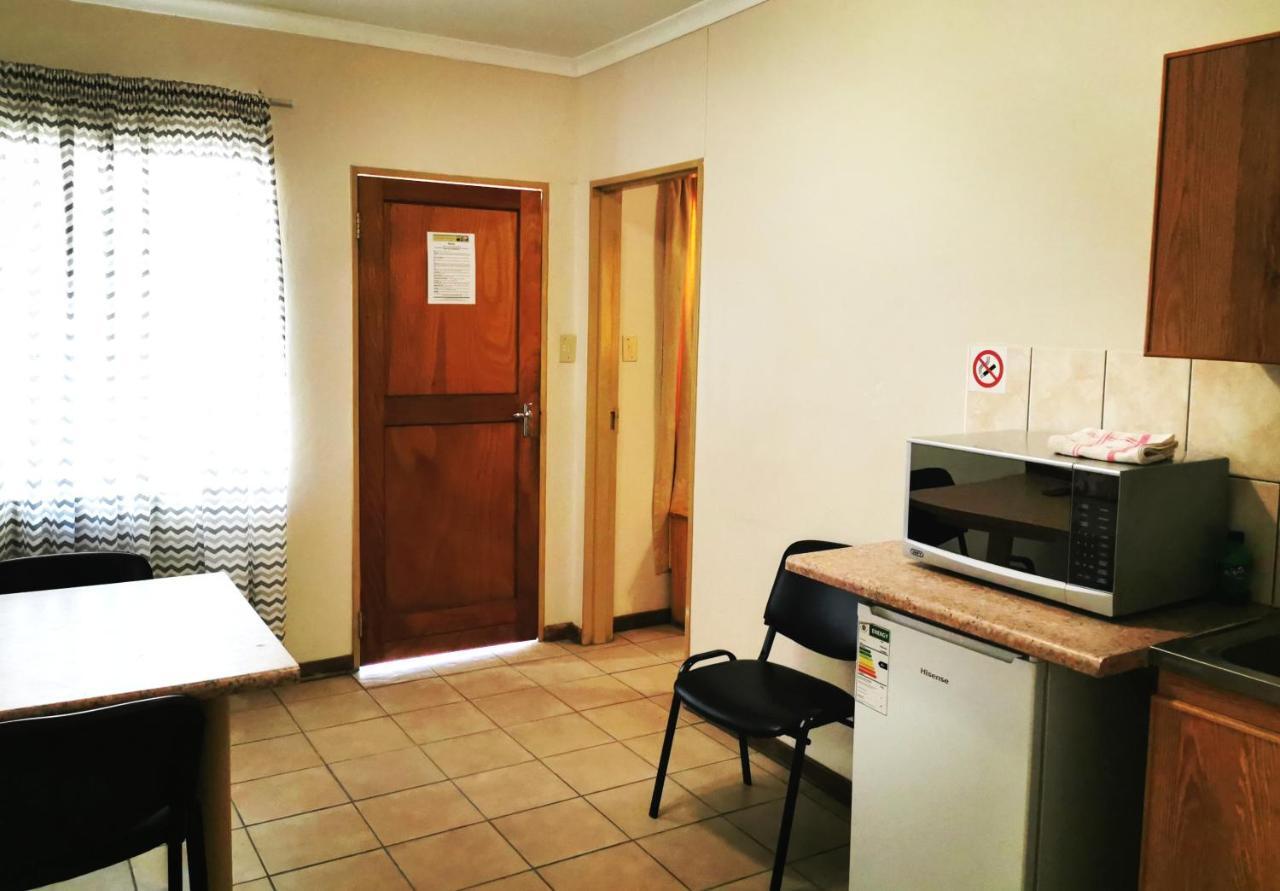 Apartament East Gate Rest Camp Buitepos Zewnętrze zdjęcie